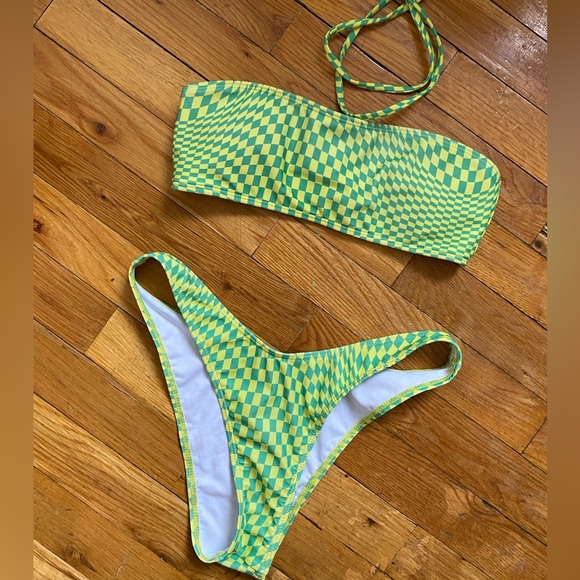 Green checkered bikini - Picture 2 of 3